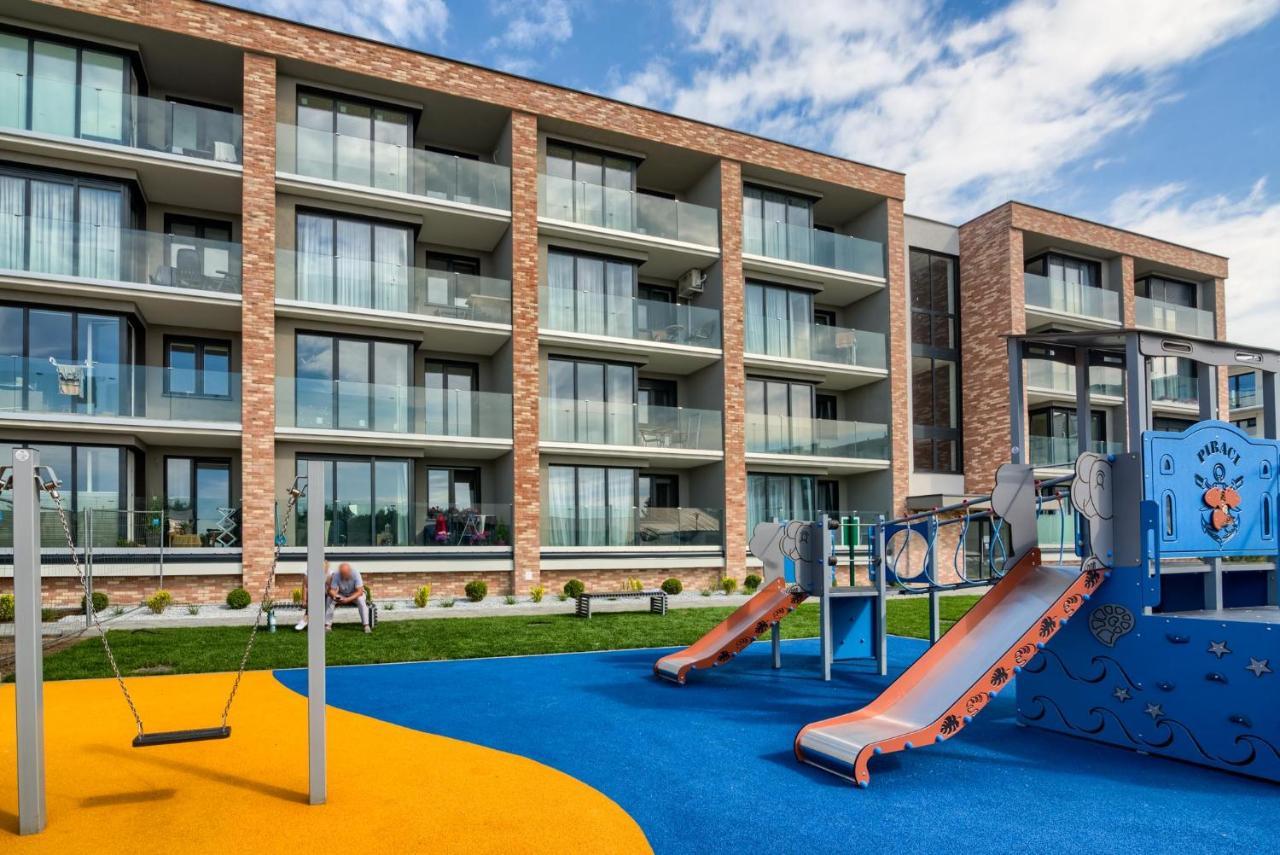 Apartament Czarna Perla Z Garazem 7 E Perlowa Przystan - Holiday City Kołobrzeg Kültér fotó